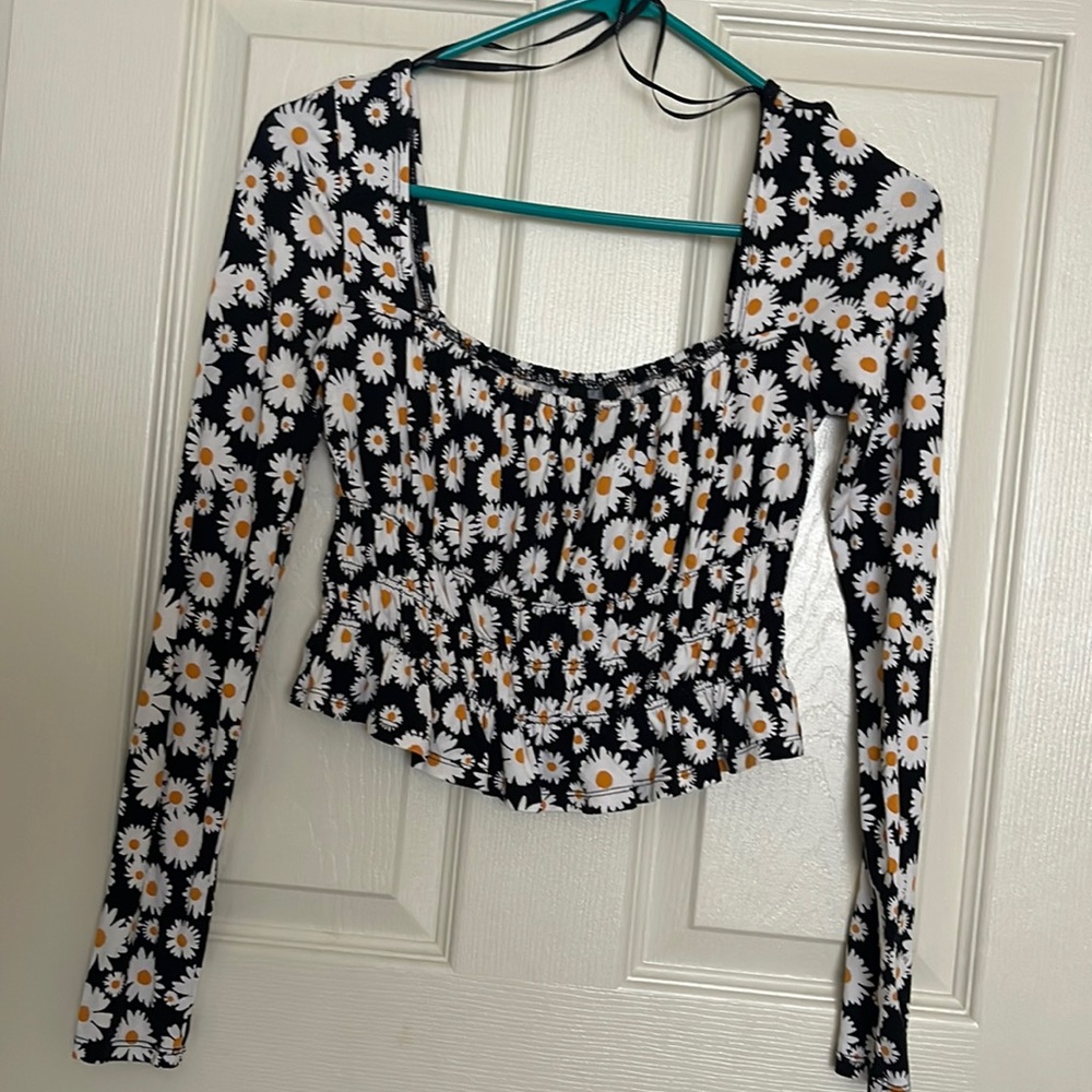 Forever 21 Floral long Sleeve Top